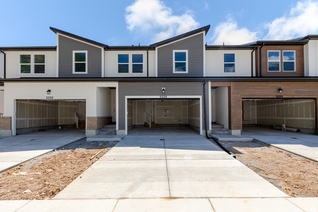 5228 S Acacia Dr #808
                     MLS #2136568