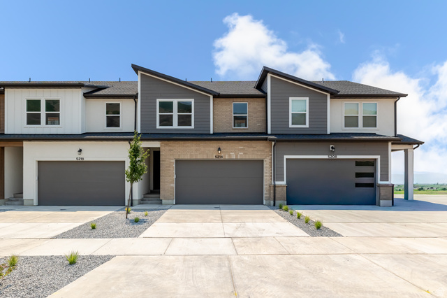 5214 S Acacia Dr #811
                     MLS #2136603