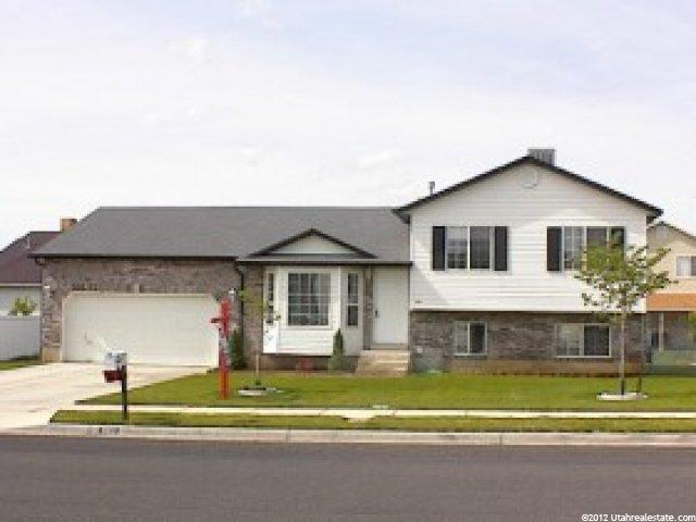 882 W 1145 N, Clinton, UT 84015 — photo 2