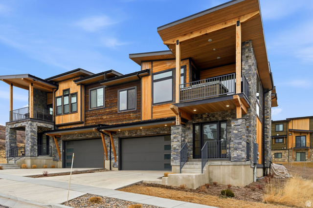 1992 W Dotterel Cir
                     MLS #2136918