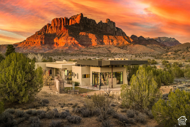 Main photo for 3104  Apache Cir