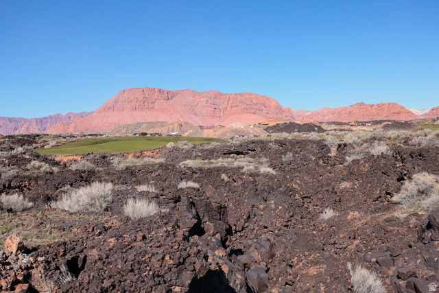 2452  SOUTH VILLAGE DR, Santa Clara UT 84765