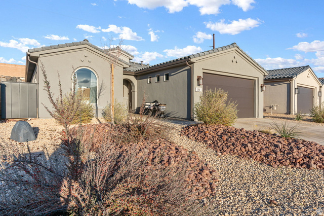 350 W Camino Borde
                     MLS #2137291