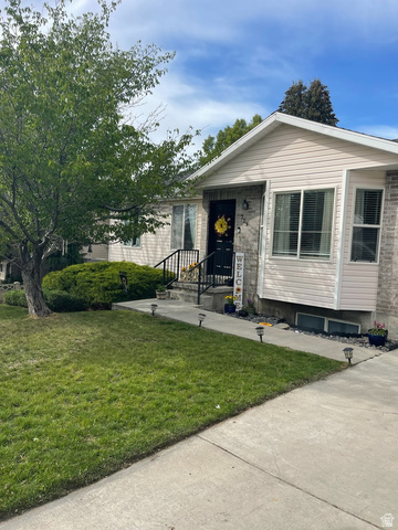 729 E Crestview Dr
                     MLS #2137341