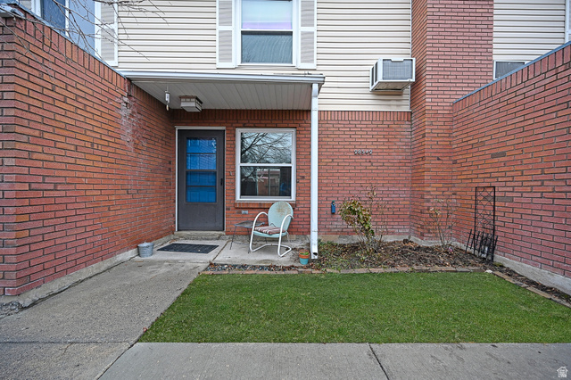 285 W 600 N #2
                     MLS #2137405