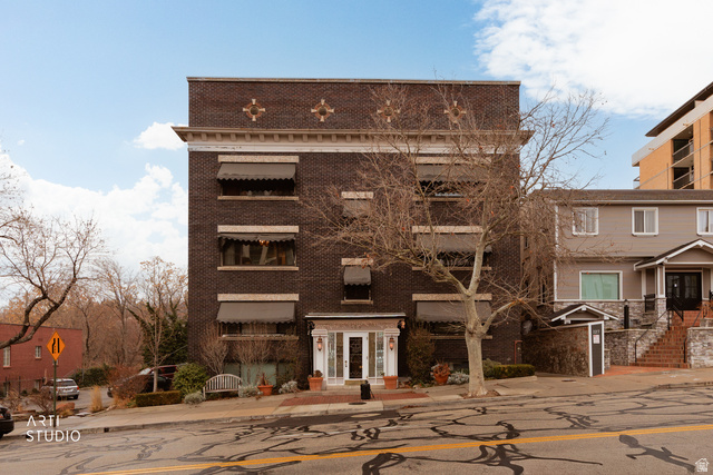 125 E 1st Ave #106
                     MLS #2137606