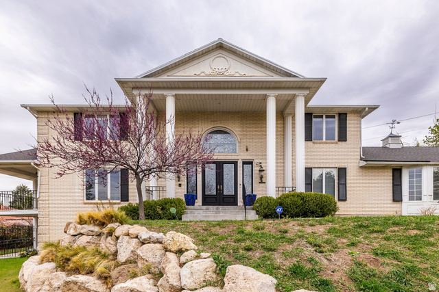 325 N FEDERAL HEIGHTS CIR, Salt Lake City UT 84103