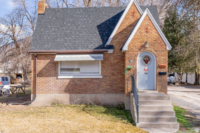 654 N 100 E
                     MLS #2137990