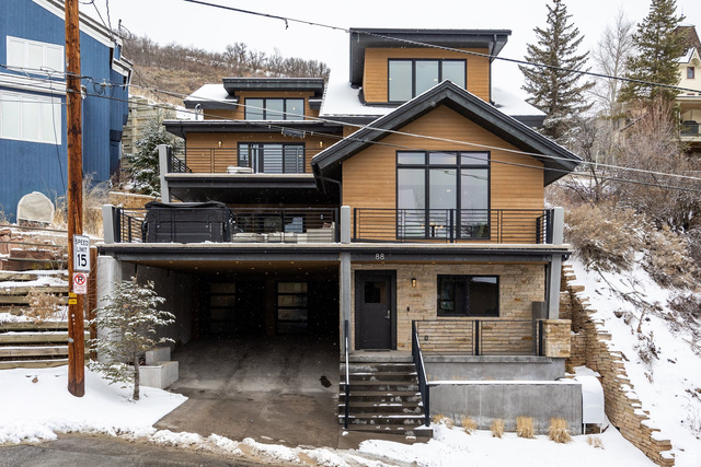 88  King Rd
                     MLS #2138292