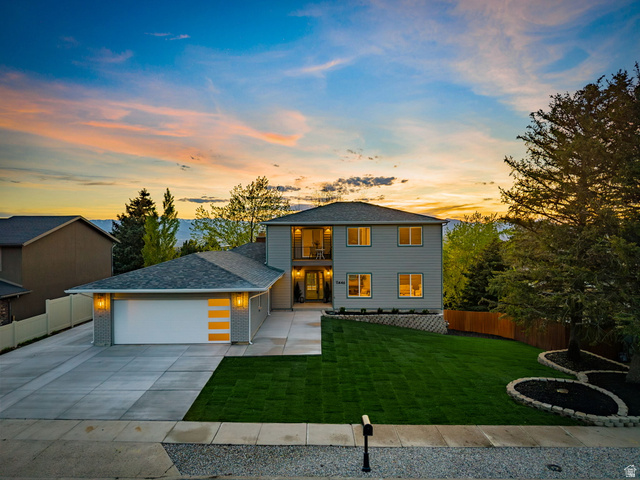 11446 S Mountain Ridge Cir
                     MLS #2138394