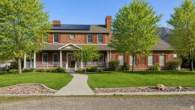 136 N 200 E
                     MLS #2138438