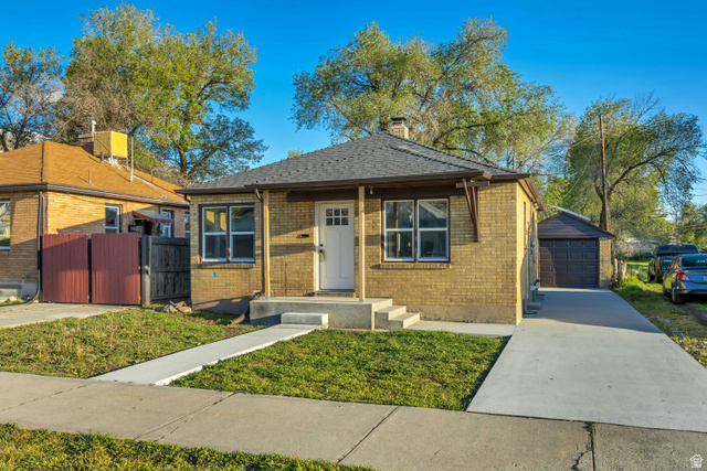 973  21st St
                     MLS #2138652