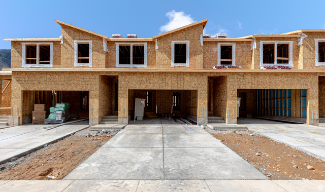 5260 S Acacia Dr #802
                     MLS #2138903