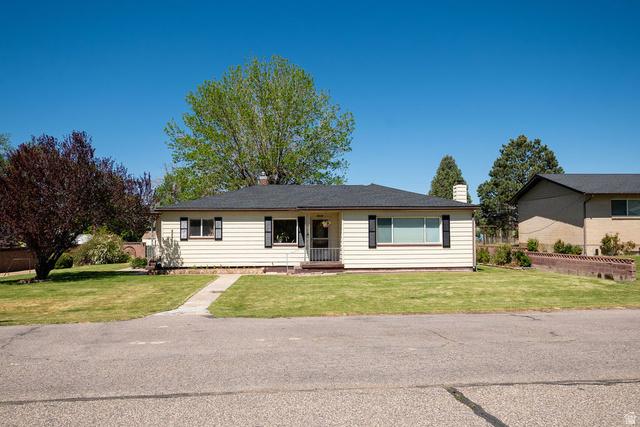 25 N 400 W
                     MLS #2139017