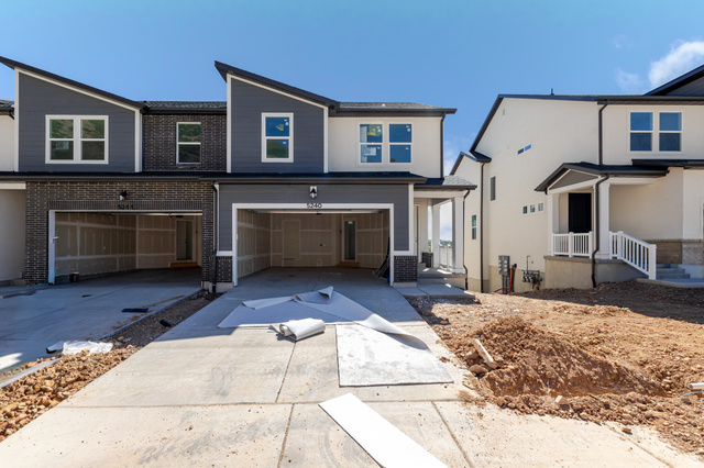 5240 S Acacia Dr #806
                     MLS #2139048