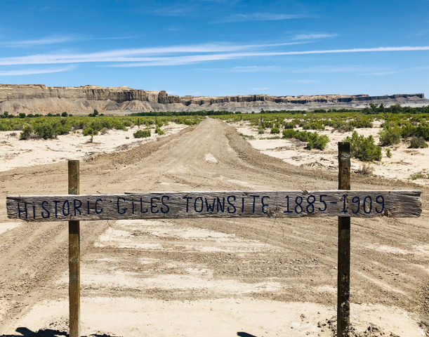 , Caineville UT 84775