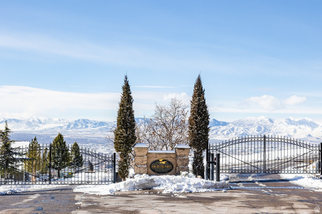 857 N SANDHURST DR, Salt Lake City UT 84103