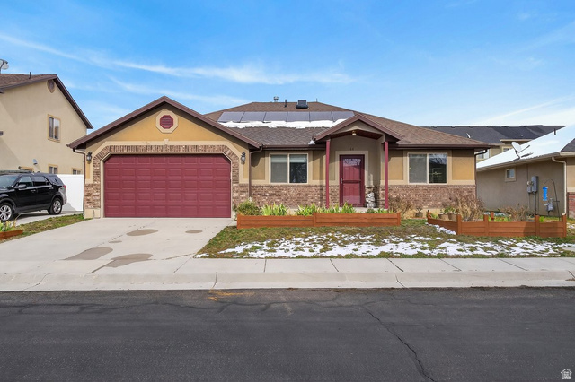766 N STONNE LN, Kaysville UT 84037