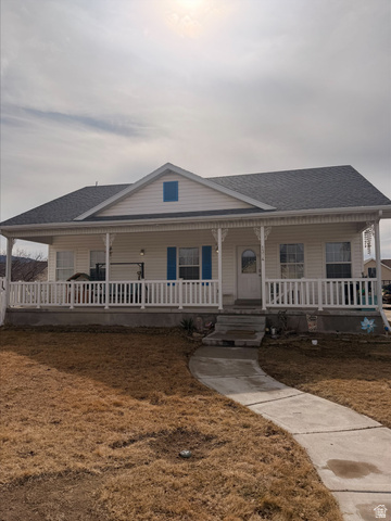 1374 E Falcon Ln
                     MLS #2139149