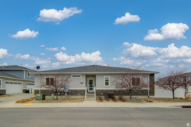 1383 W BRIDAL VEIL DR, Riverton UT 84065