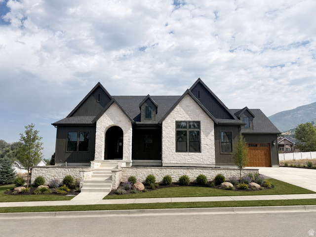 136 W Summerhill Ln
                     MLS #2139401