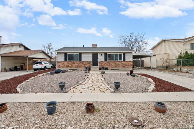 7883 W Glenwood Ave
                     MLS #2139473