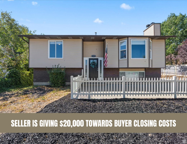 5929 W Dry Bone Cir
                     MLS #2139481