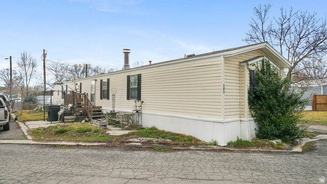 Main photo for 850 N Main St #47