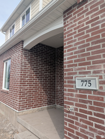 775 N Pheasantbrook Dr
                     MLS #2139773