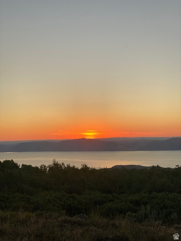 2711 S VALLEY DR, Garden City UT 84028