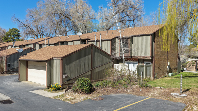 5489 S WILLOW LN, Murray UT 84107