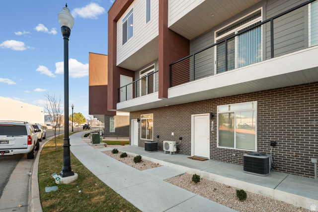 458 E Depot St
                     MLS #2140007