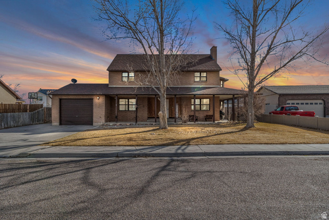 Main photo for 648 E Tamarix