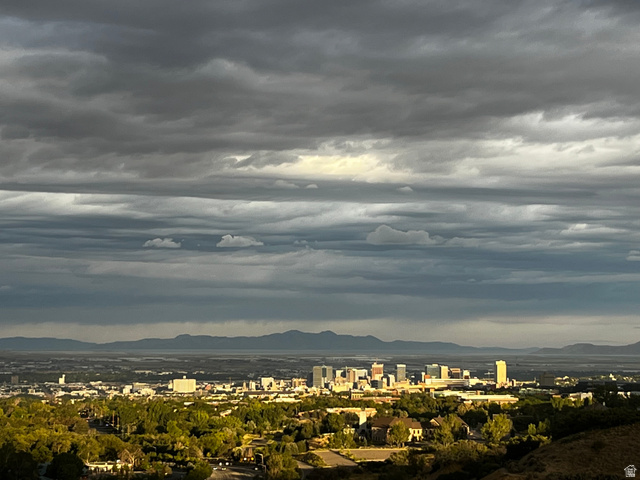 900 S Donner Way E 601