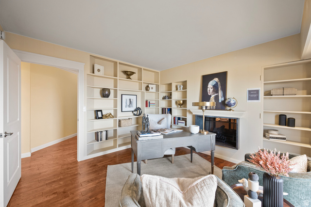 900 S Donner Way E 601