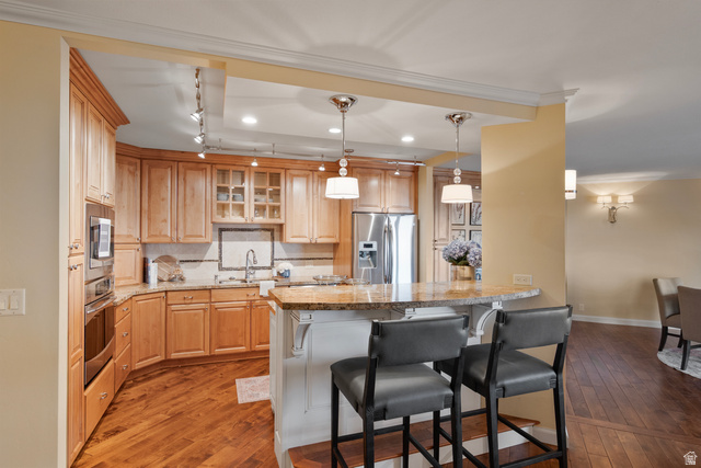 900 S Donner Way E 601