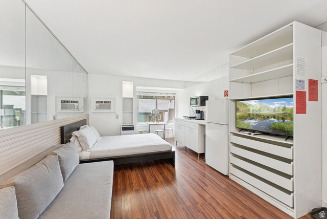 Main photo for 2015  Prospector Ave #129