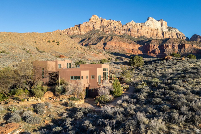 261  Valley View Dr
                     MLS #2140344