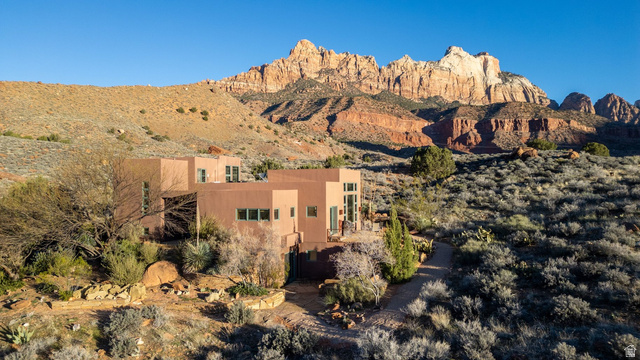 261  Valley View Dr
                     MLS #2140344