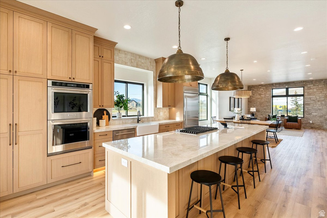 1618 E CENTER POINTE DR, Lehi UT 84043