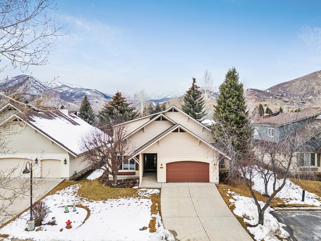 5 E VILLAGE CIR, Midway UT 84049