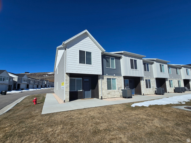 526 N Richland Valley St #10
                     MLS #2140541
