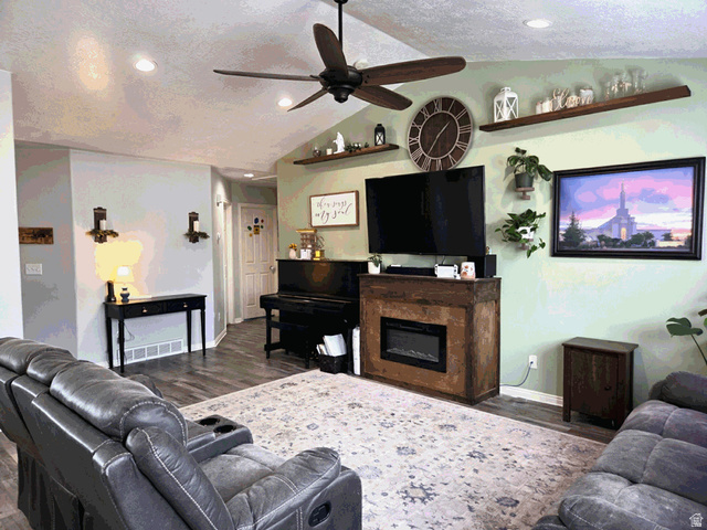 2147 E Shadow Dr
                     MLS #2140711