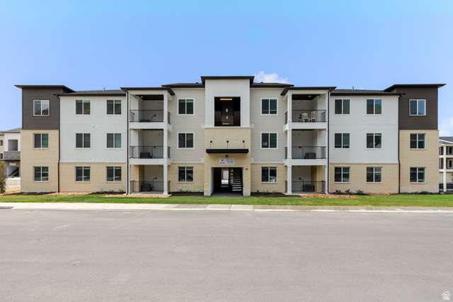 4704 S Olive Ave #v202
                     MLS #2140797