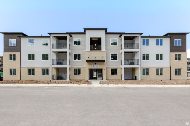 4704 S Olive Ave #v304
                     MLS #2140814
