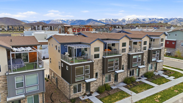 1386 VILLAGE GREEN TRL, Park City UT 84098