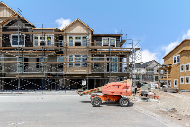 6526 W Lost Lake Cv #3031
                     MLS #2140879
