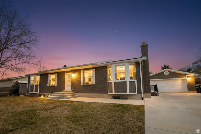 9457 S FOX HUNT DR #49, Sandy UT 84092