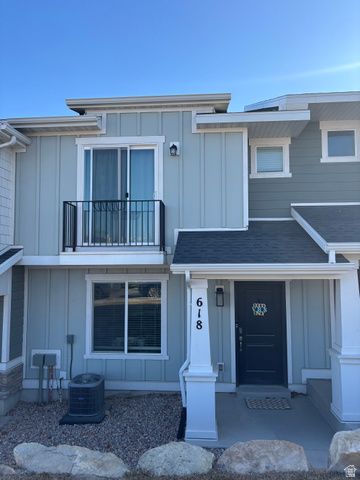 Main photo for 618 N Canvasback Dr