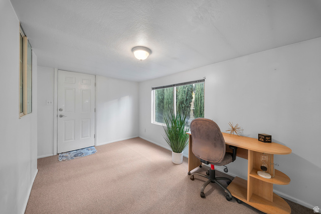 Property in Washington - View 15